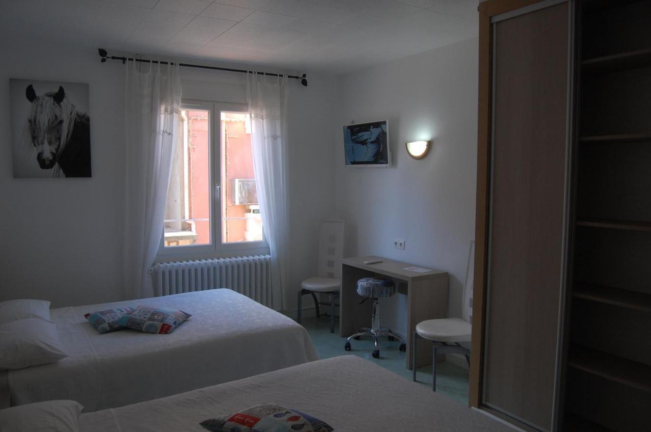 Hotel De La Plage 2 Etoiles Valras-Plage Bagian luar foto