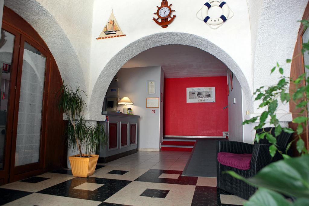 Hotel De La Plage 2 Etoiles Valras-Plage Bagian luar foto