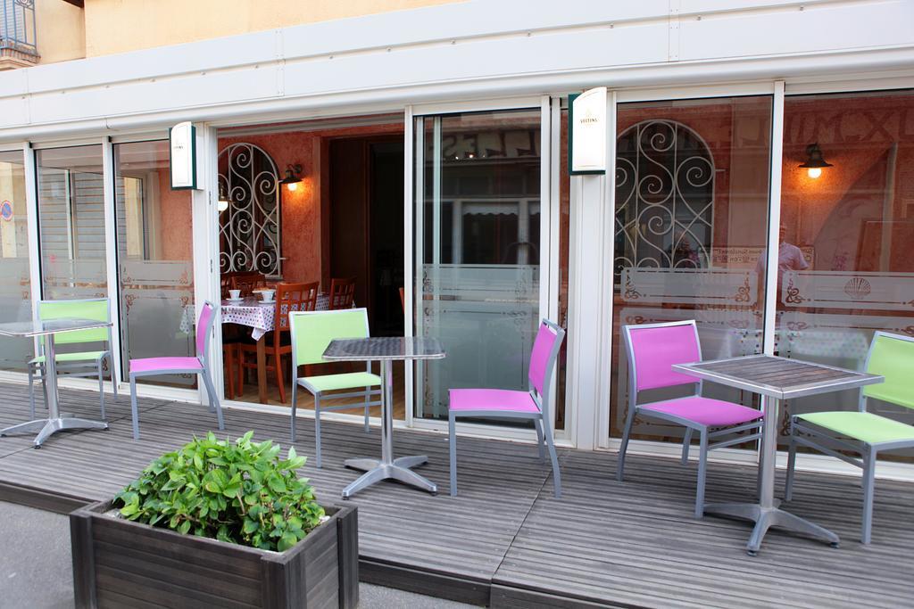 Hotel De La Plage 2 Etoiles Valras-Plage Bagian luar foto