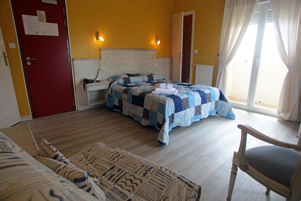 Hotel De La Plage 2 Etoiles Valras-Plage Ruang foto