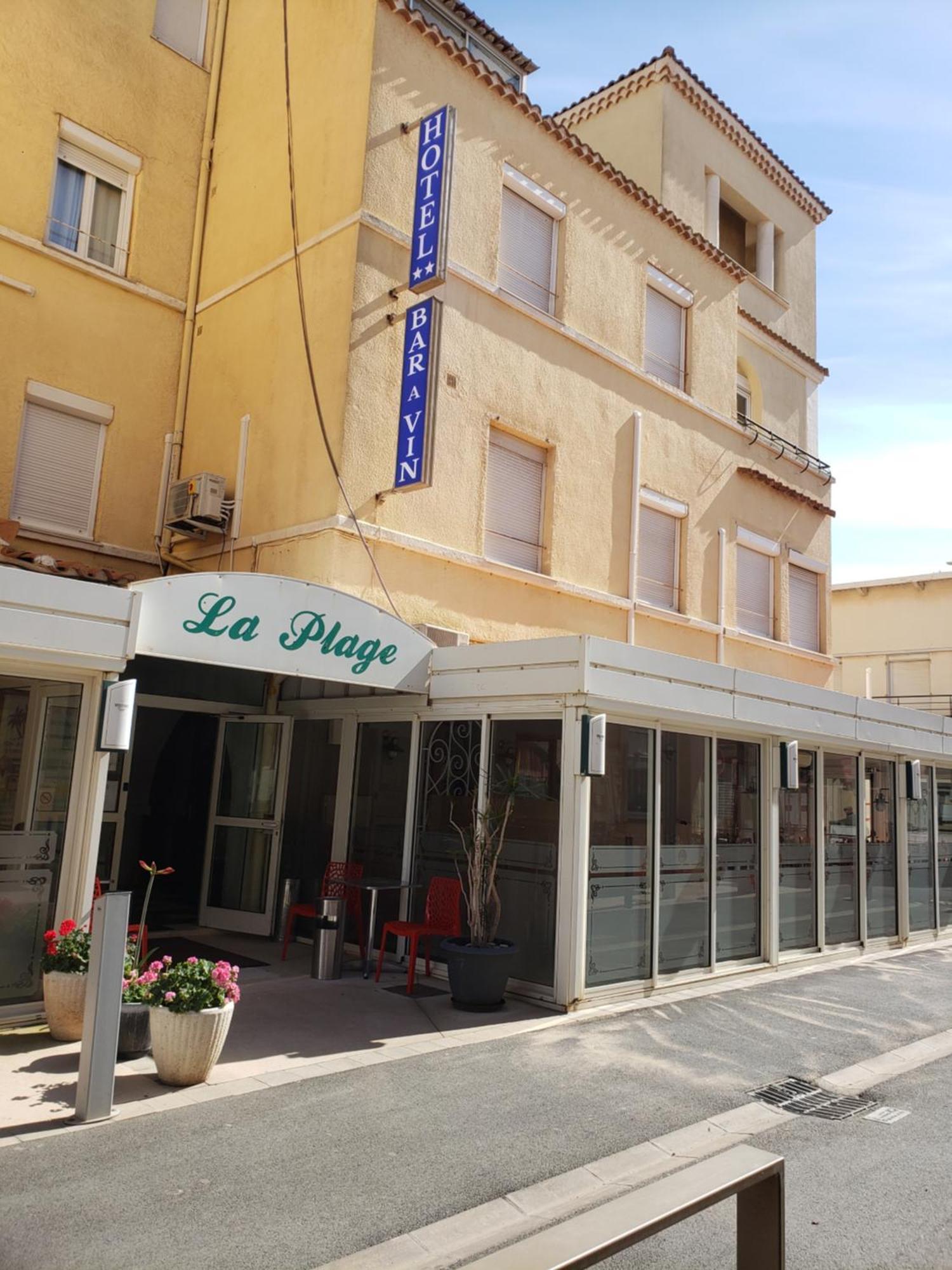 Hotel De La Plage 2 Etoiles Valras-Plage Bagian luar foto