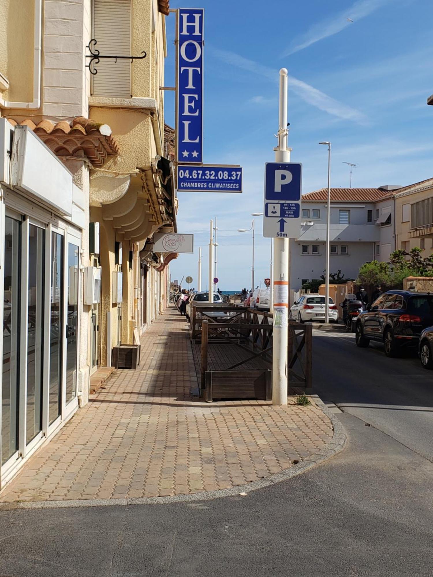 Hotel De La Plage 2 Etoiles Valras-Plage Bagian luar foto